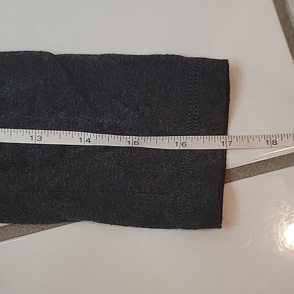 BCBG Maxazria Women's gray faux wrap elbow sleeve shirt Size M cozy preppy - Picture 6 of 7